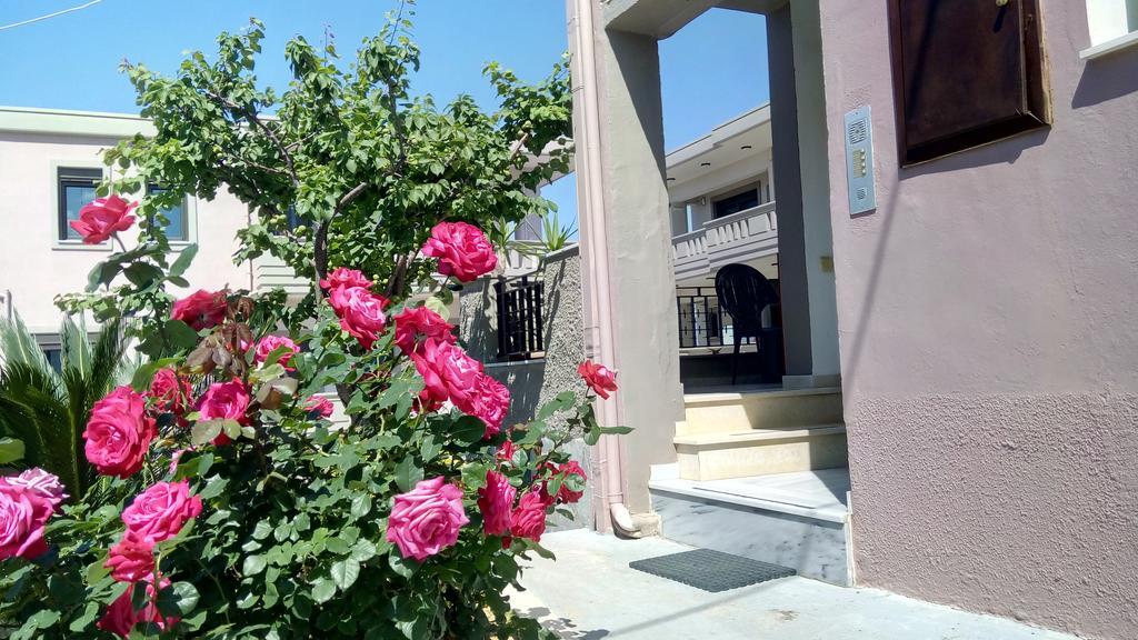 Angela Apartments Kato Daratso Luaran gambar