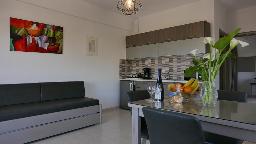 Angela Apartments Kato Daratso Luaran gambar