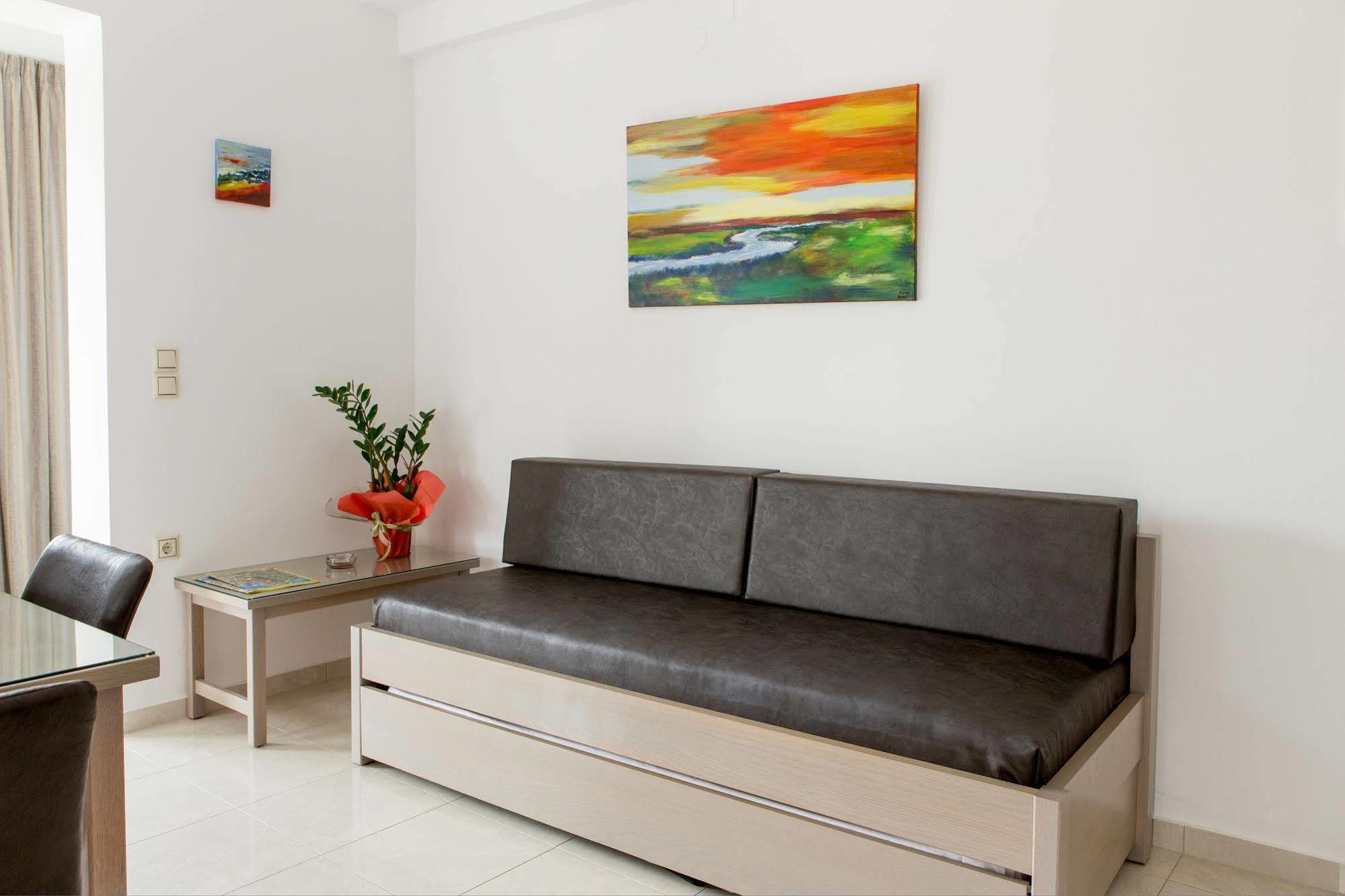 Angela Apartments Kato Daratso Luaran gambar