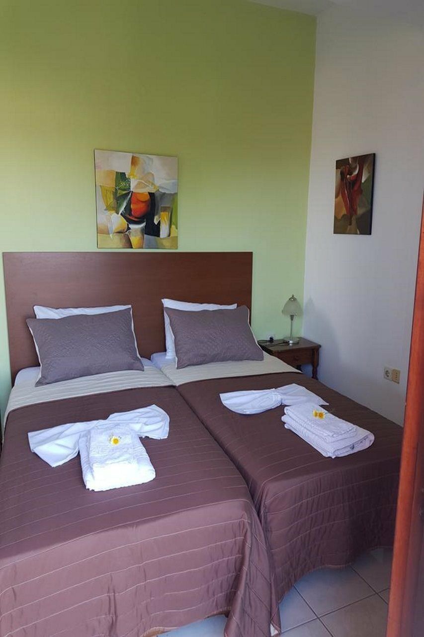 Angela Apartments Kato Daratso Luaran gambar